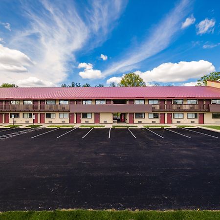 Red Roof Inn Cincinnati Northeast - Блу-Аш Екстер'єр фото