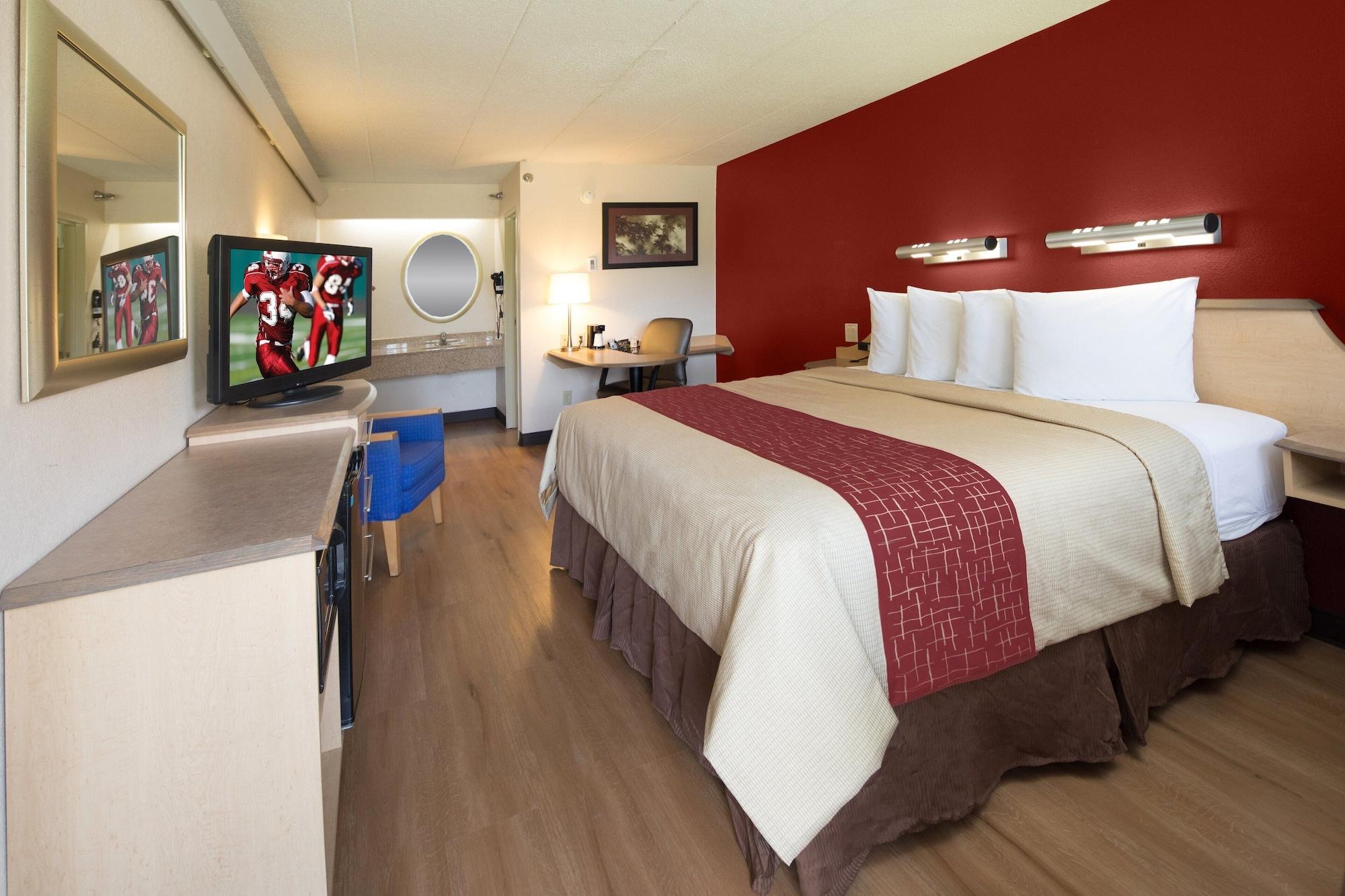 Red Roof Inn Cincinnati Northeast - Блу-Аш Екстер'єр фото