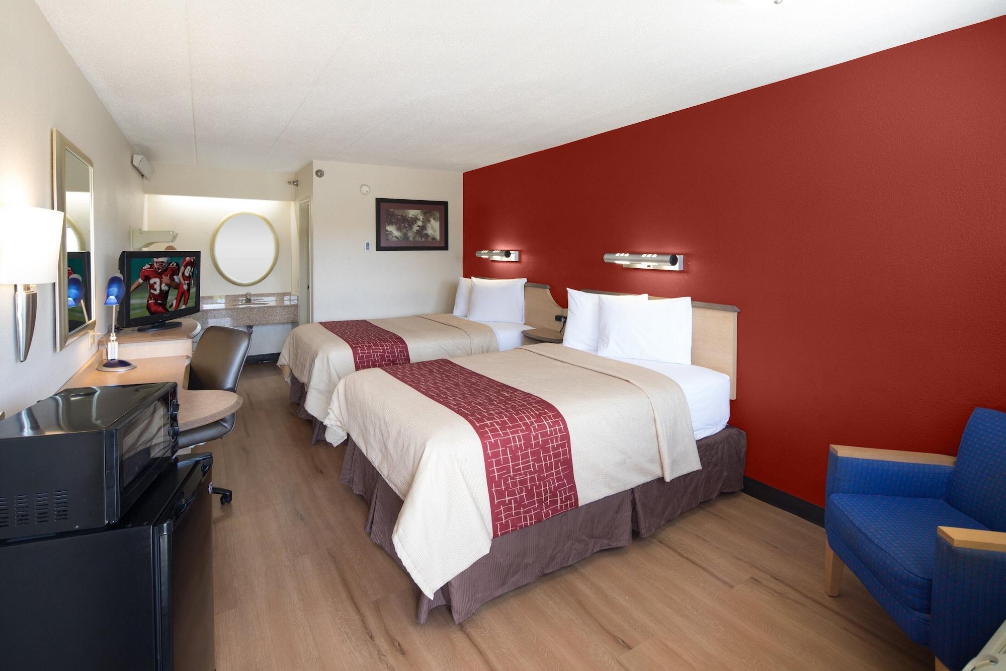 Red Roof Inn Cincinnati Northeast - Блу-Аш Екстер'єр фото