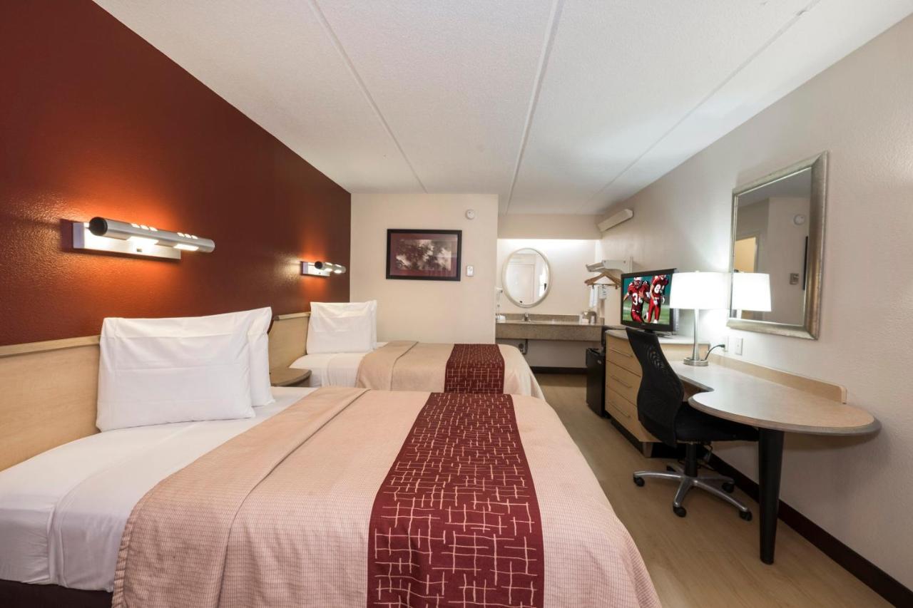 Red Roof Inn Cincinnati Northeast - Блу-Аш Екстер'єр фото