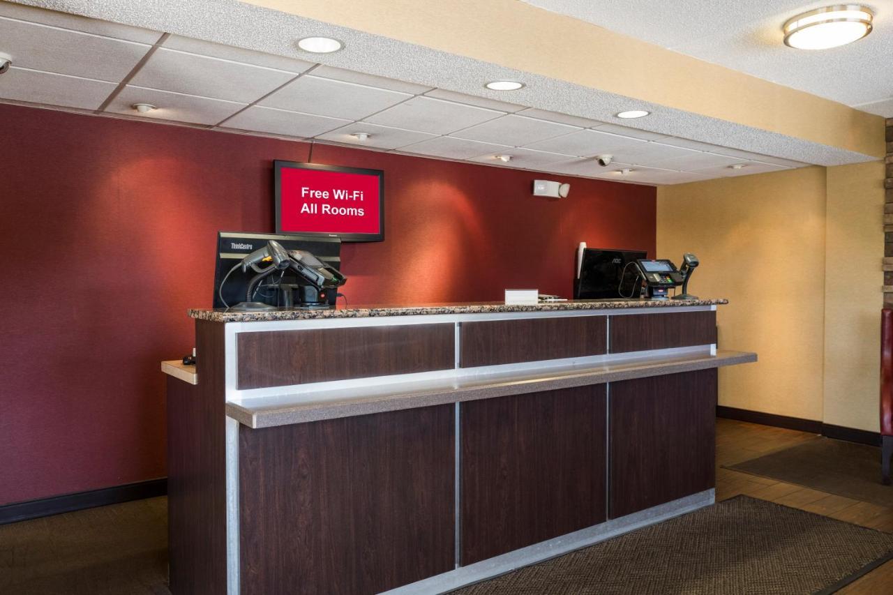Red Roof Inn Cincinnati Northeast - Блу-Аш Екстер'єр фото