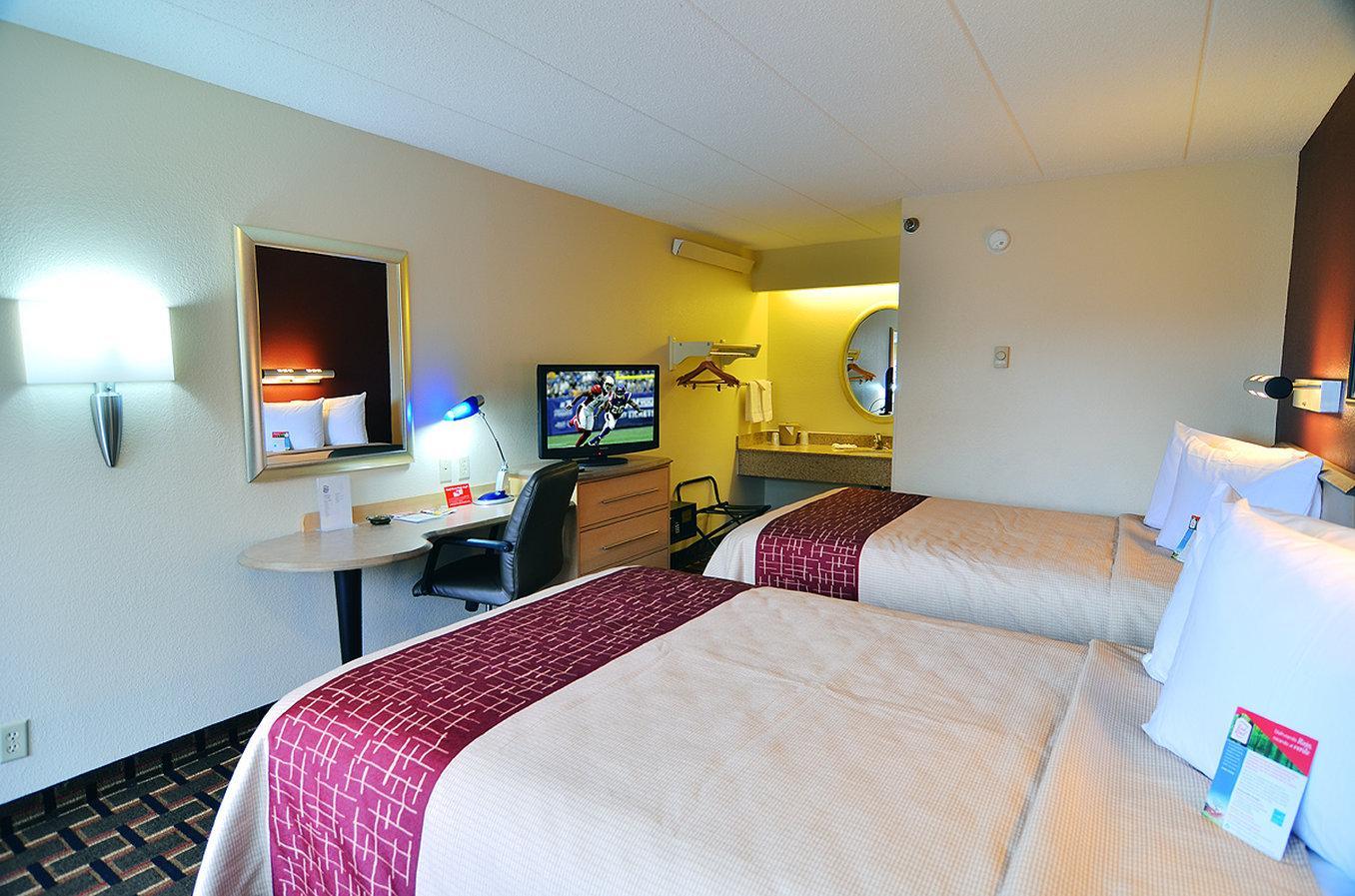Red Roof Inn Cincinnati Northeast - Блу-Аш Екстер'єр фото