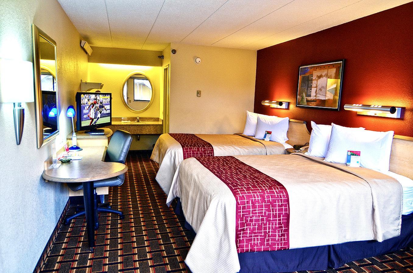 Red Roof Inn Cincinnati Northeast - Блу-Аш Екстер'єр фото