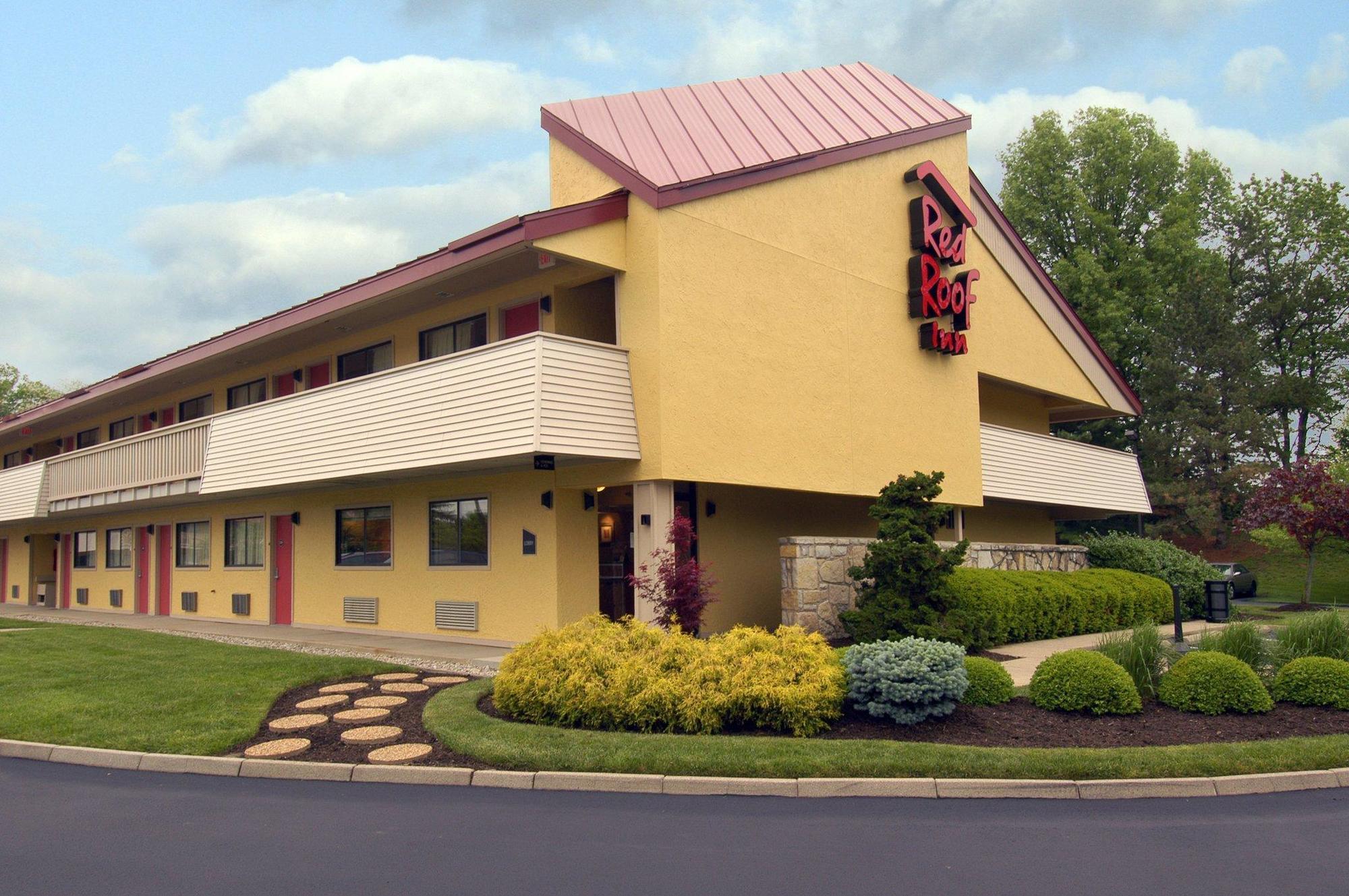 Red Roof Inn Cincinnati Northeast - Блу-Аш Екстер'єр фото