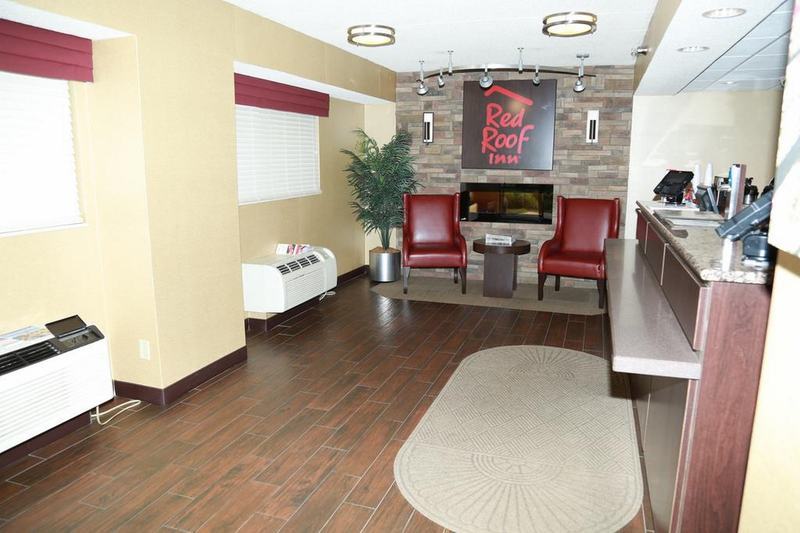 Red Roof Inn Cincinnati Northeast - Блу-Аш Екстер'єр фото