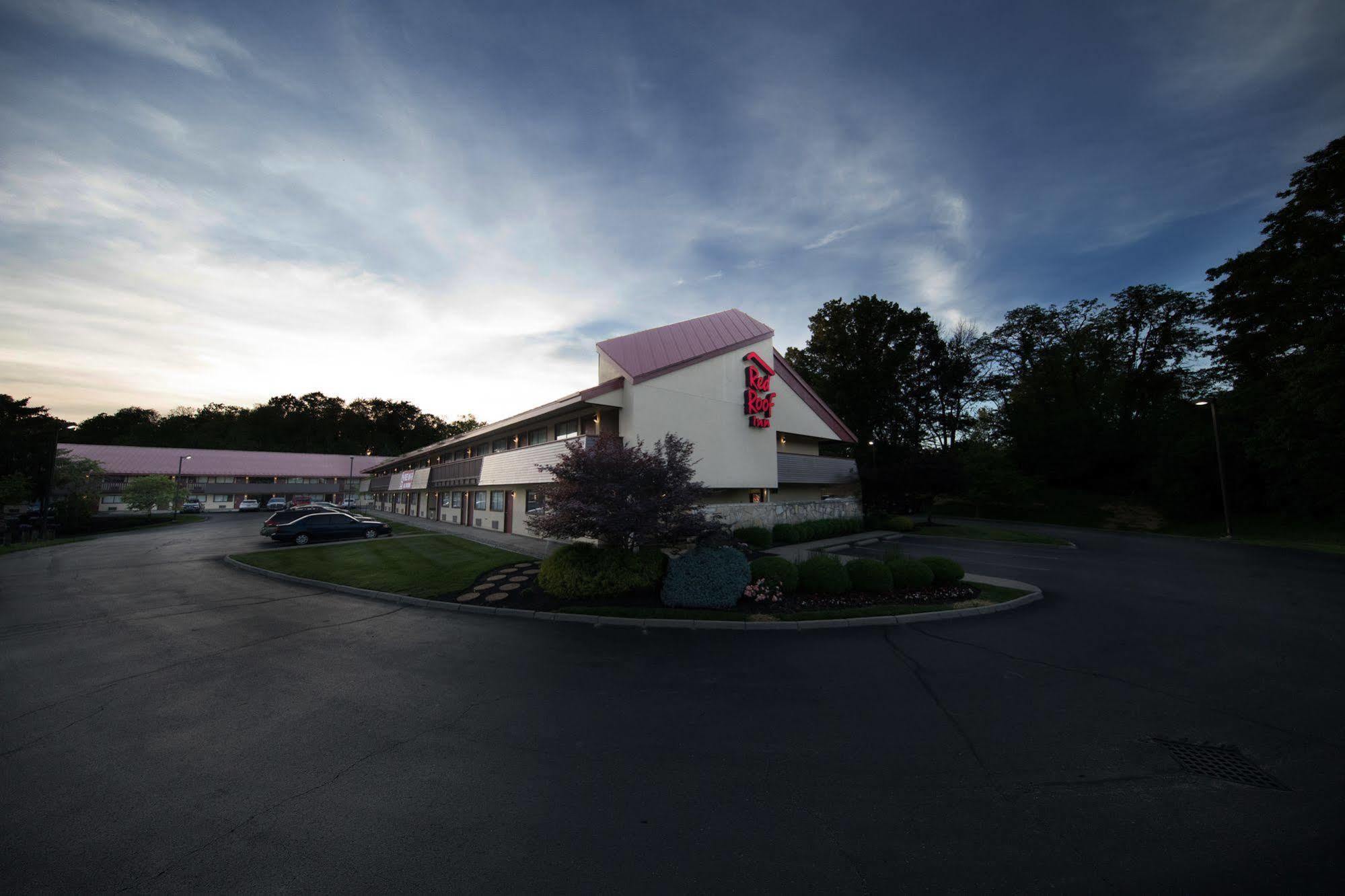 Red Roof Inn Cincinnati Northeast - Блу-Аш Екстер'єр фото