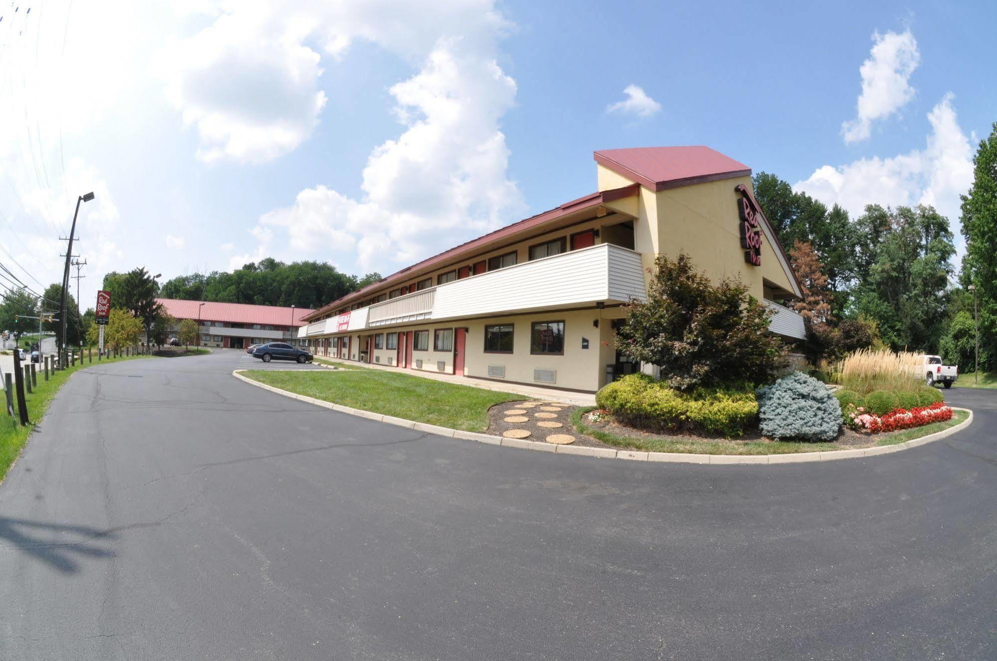 Red Roof Inn Cincinnati Northeast - Блу-Аш Екстер'єр фото
